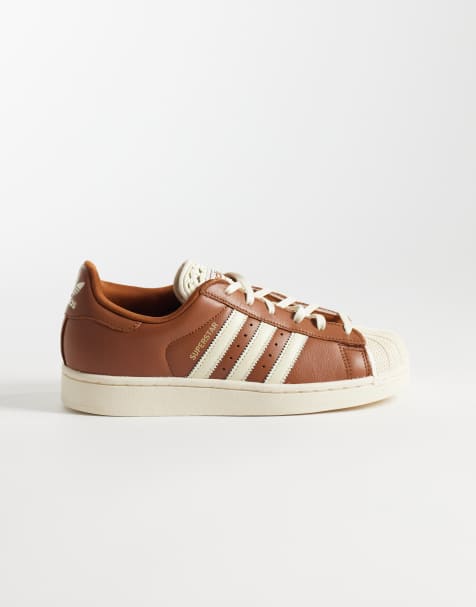 adidas Originals - Superstar II - Sneakers marroni con linguetta all'uncinetto - view 1