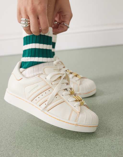 adidas Originals SUPERSTAR ペールヌード　24cm 3/23 発売！シューレースに様々な色使いのレースジュエルを