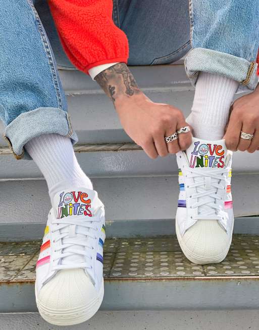 Adidas superstar outlet pride