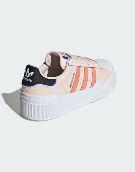 adidas Originals Superstar Sneaker in Rosa