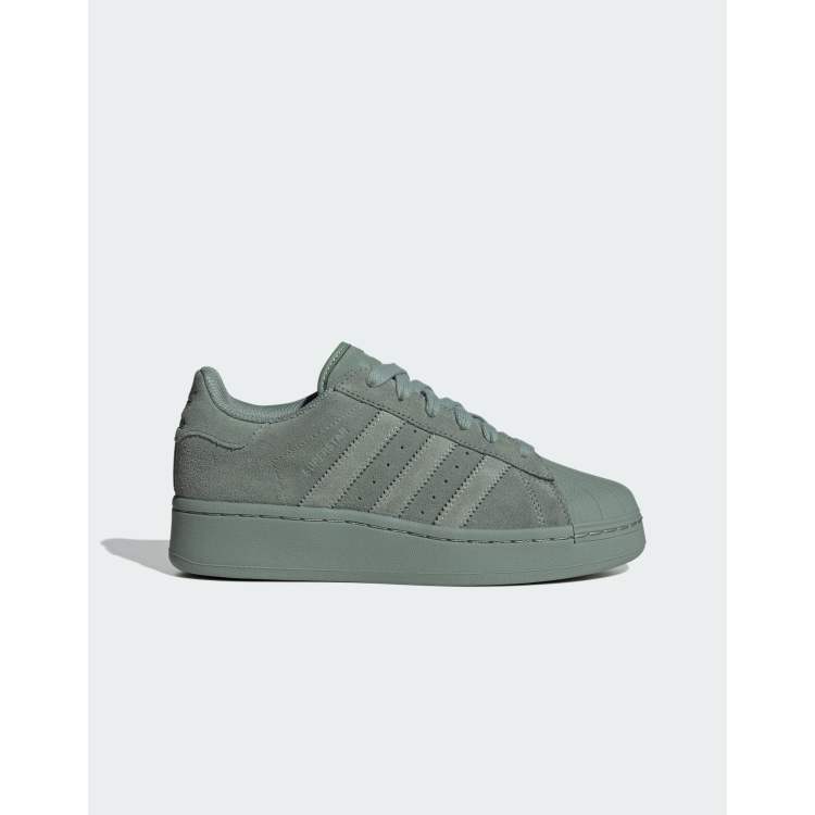 adidas Originals Superstar Sneaker in Silbergrun ASOS