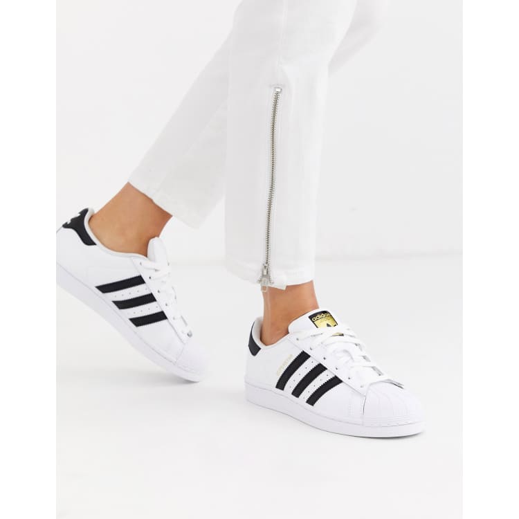 Scarpe adidas superstar store bianche e nere