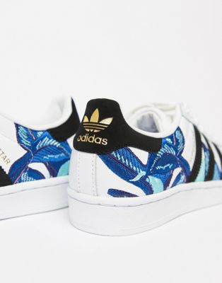 adidas Originals - Superstar - Sneakers bianche ricamate | ASOS