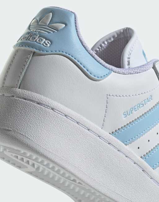 adidas Originals Superstar - Sneakers in blauw | ASOS
