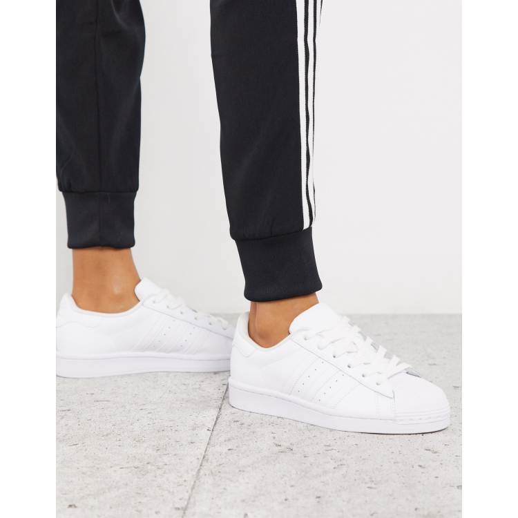 Adidas originals superstar 2025 sneakers womens white