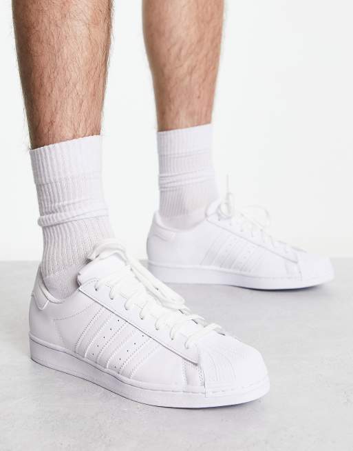 Triple white 2025 adidas superstars