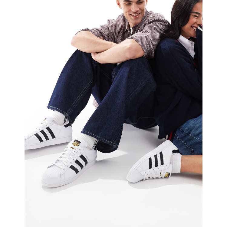 Indringing innovatie Af en toe adidas Originals - Superstar - Sneakers in wit | ASOS