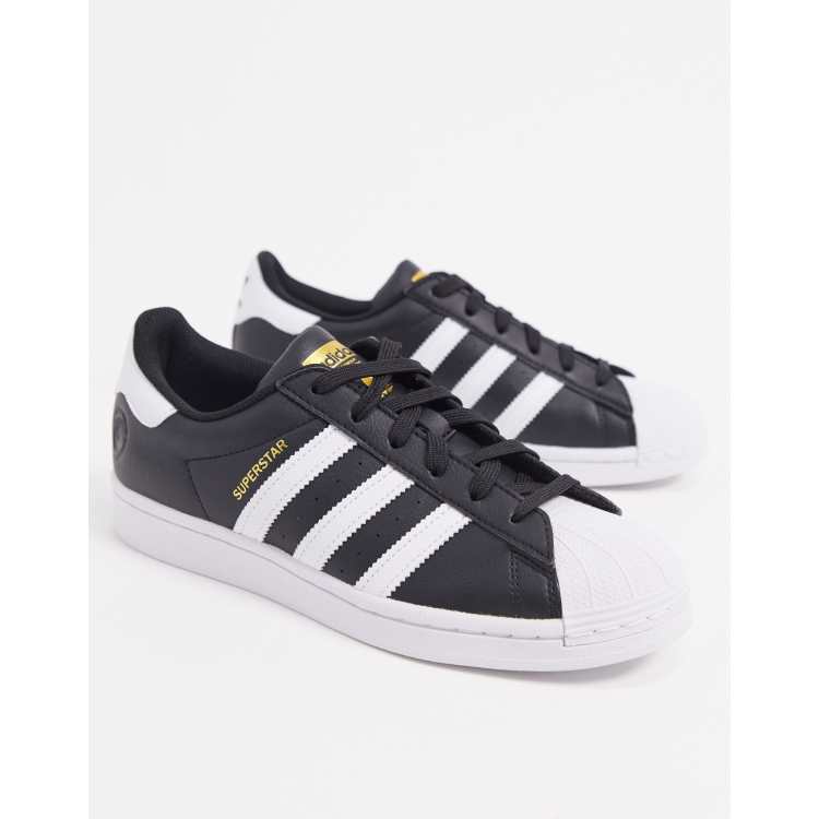 adidas Originals Superstar Sneakers nere e bianche ASOS