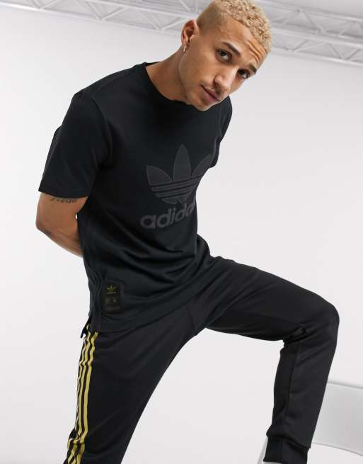 Adidas warm outlet up t shirt