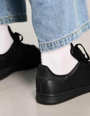 plain black stan smiths