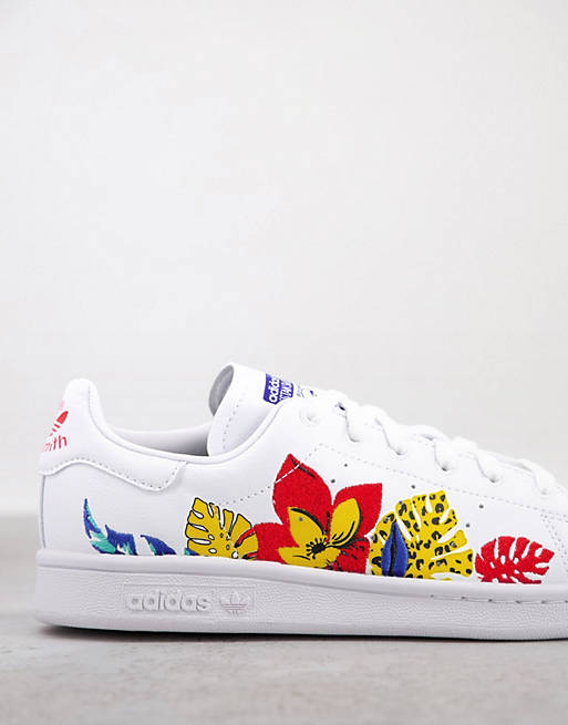 adidas Originals Sustainable Stan Smith trainers in white with floral detail  | ASOS