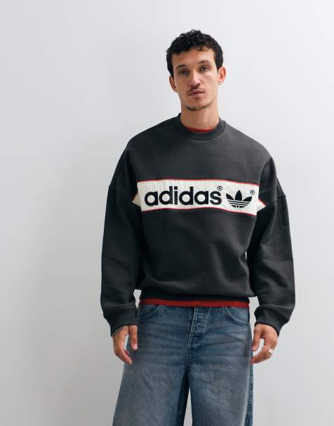 adidas Originals Sweatshirt im Signature-Colourblock-Design in Schwarz - view 1