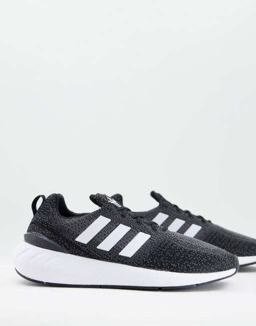 adidas Originals Swift Run 22 trainers in black and white | ASOS