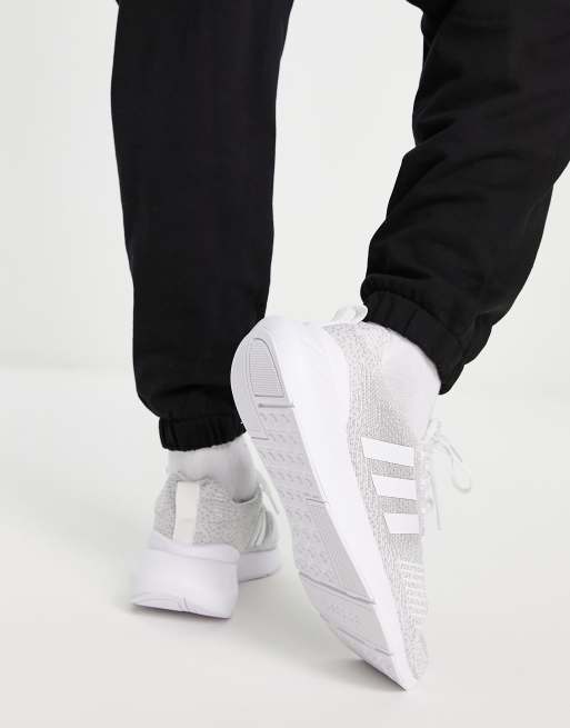 Adidas men's swift run clearance casual sneakers