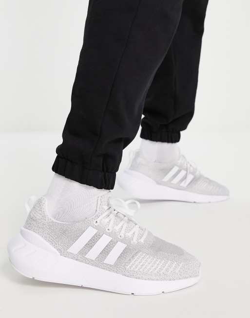 Adidas swift run shop grey & silver shoes