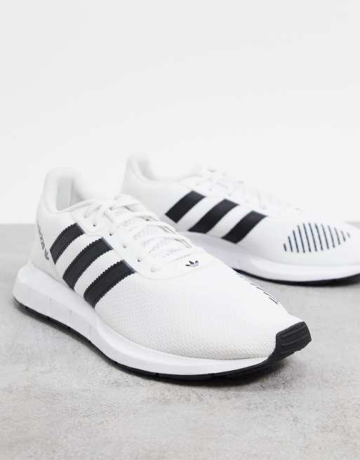 adidas Originals Swift Run RF Sneakers in wit ASOS