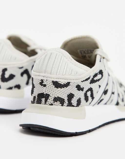 Adidas originals on sale swift run leopard