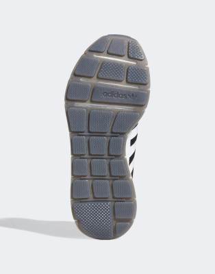 adidas originals swift run sneakers in black