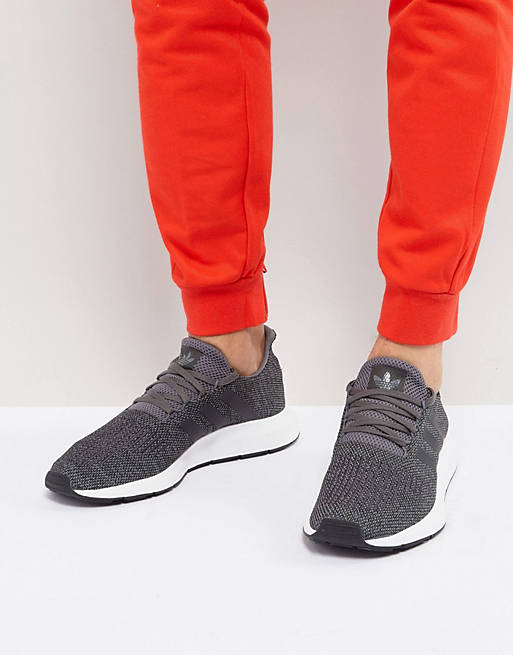 montículo Caso Traducción adidas Originals Swift Run Sneakers In Gray CG4116 | ASOS