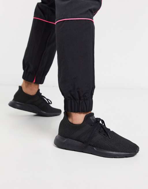 adidas swift run originals black