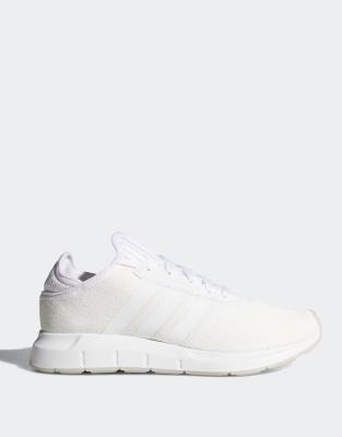 white swift run