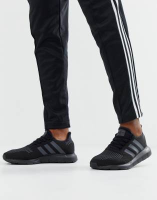 black adidas trainers swift run