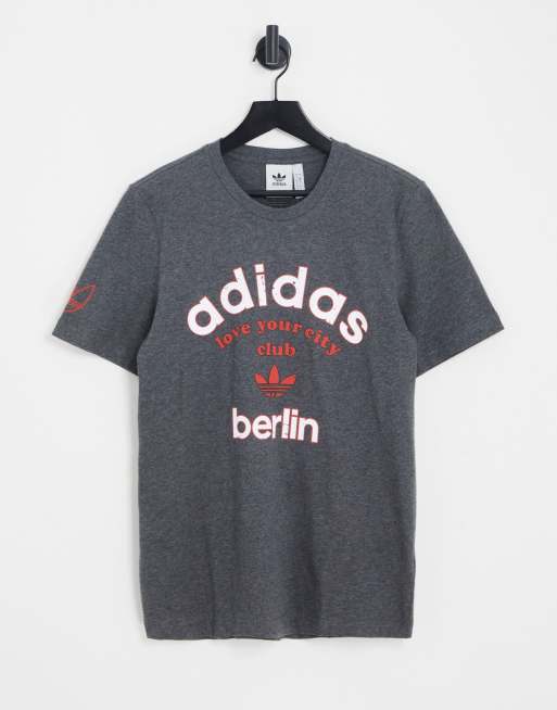 adidas Originals – Szary T-shirt z napisem Berlin i logo