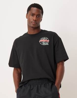 adidas Originals - T-shirt à imprimé tournoi de basket - Noir