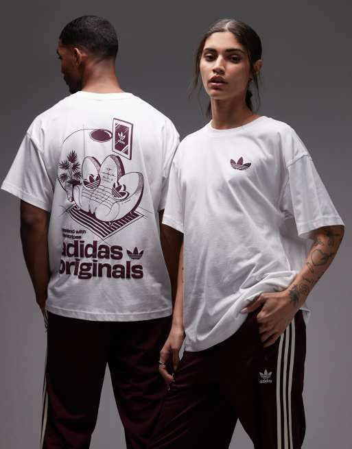 adidas Originals - T-shirt bianca con stampa grafica con divano