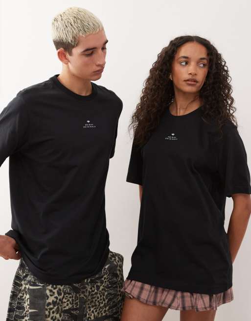 Adidas Originals - T-shirt con stampa del logo piccolo nera