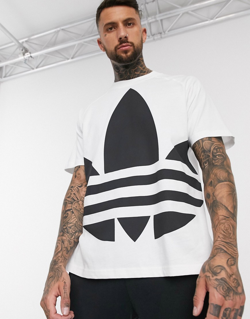 Adidas Originals - T-shirt con trifoglio ingrandito bianca-Bianco