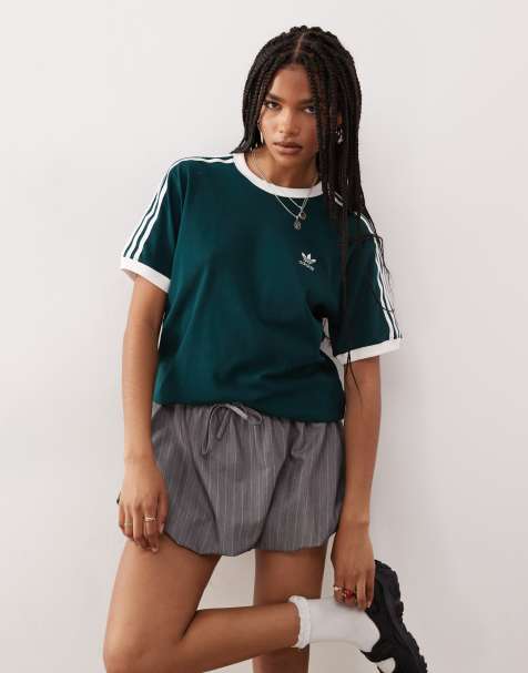 adidas Originals – T-Shirt in Aurora-Efeugrün/Weiß mit den 3 Streifen - view 1