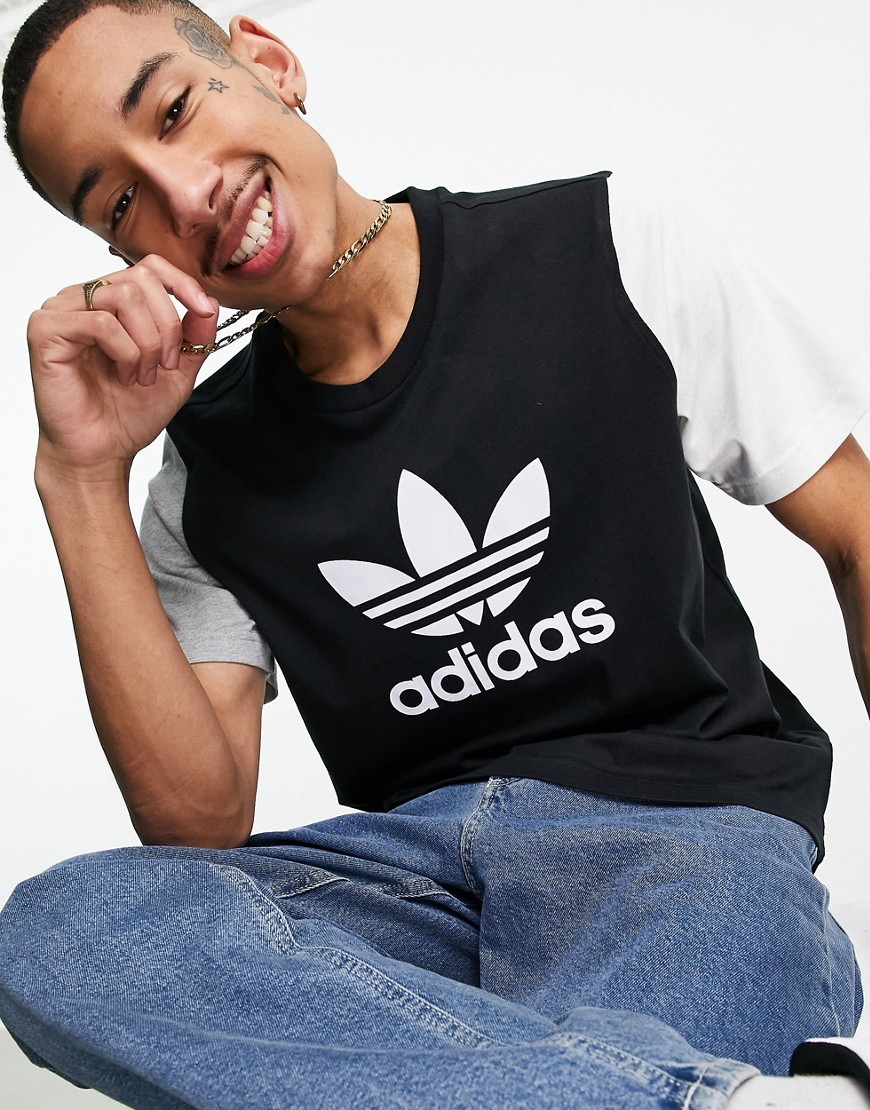 Adidas Originals T-shirt in blocked black with large logo