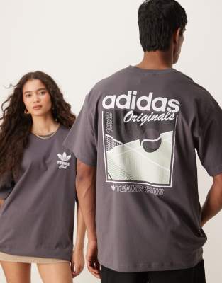adidas Originals - T-Shirt in Grau mit Milan-Grafikprint
