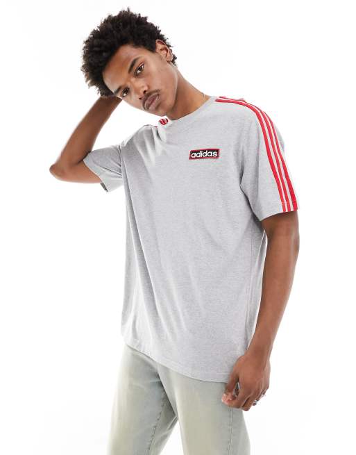 adidas Originals T Shirt in Grau und Rot mit Logo ASOS