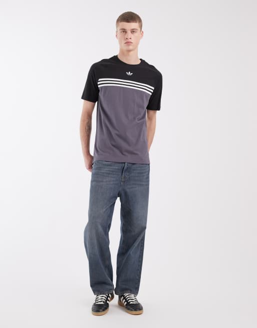 adidas Originals – T-Shirt in Grau und Schwarz mit Streifen auf der Brust, 2 von 5