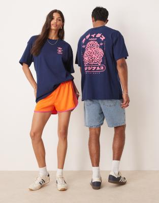 adidas Originals - T-Shirt in Marineblau mit japanischem Blumen-Print