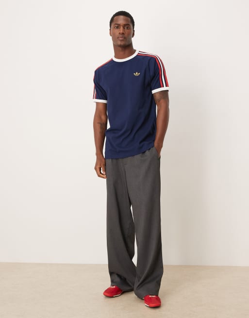 adidas Originals – T-Shirt in Marineblau und Rot mit den 3 Streifen , 2 von 5