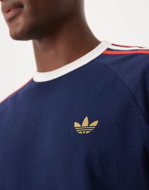 adidas Originals – T-Shirt in Marineblau und Rot mit den 3 Streifen , 5 von 5