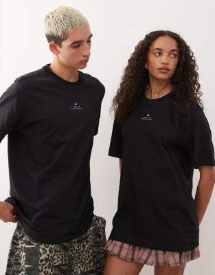 adidas Originals - T-Shirt in Schwarz mit kleinem Logoprint