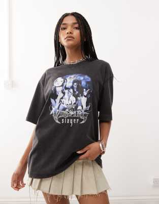 adidas Originals - T-Shirt in verwaschenem Schwarz mit „Buffy"-Aufdruck