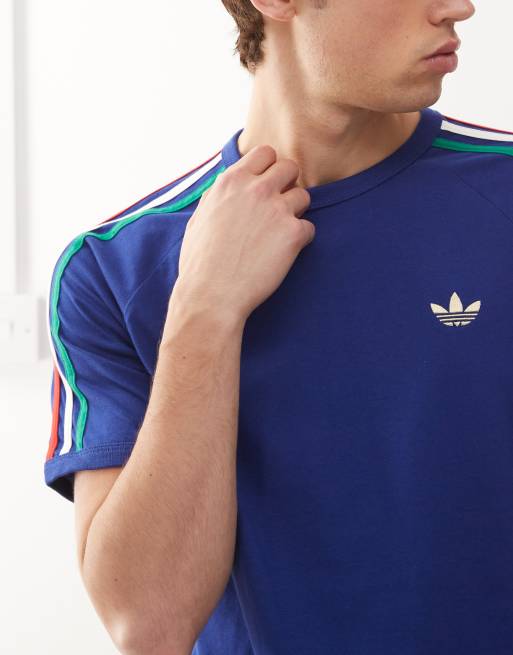 adidas Originals – T-Shirt in Victory Blue/Bold Green mit 3 Streifen, 5 von 5