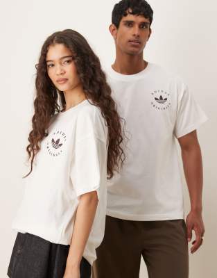 [adidas Originals] adidas Originals t-shirt in white with trefoil graphic L White
