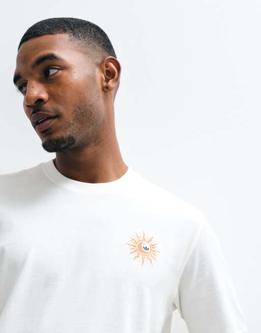 adidas Originals – T-Shirt in Wollweiß mit Sonnen-Rückenprint, 2 von 5