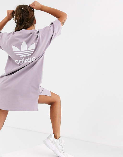 Damen Bekleidung Kleider Freizeitkleider und Tageskleider adidas Synthetik Adicolor Classics Suede T-Shirt in Lila 