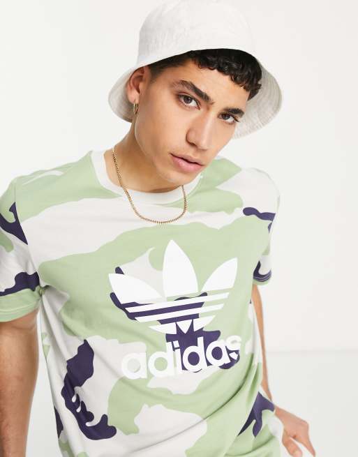 adidas Originals - T-shirt med stort logo i magisk lime camouflageprint