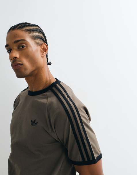 adidas Originals T-shirt med tre striber i khaki og sort - view 1