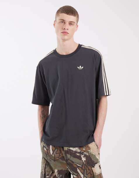 adidas Originals - T-shirt met 3-Stripes in donkergrijs, exclusief bij ASOS - view 1