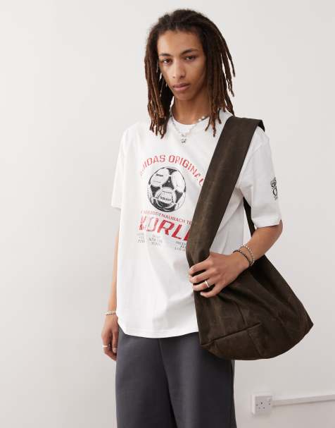 adidas Originals - T-shirt met grafische jaren 90 voetbalprint in wit - view 1