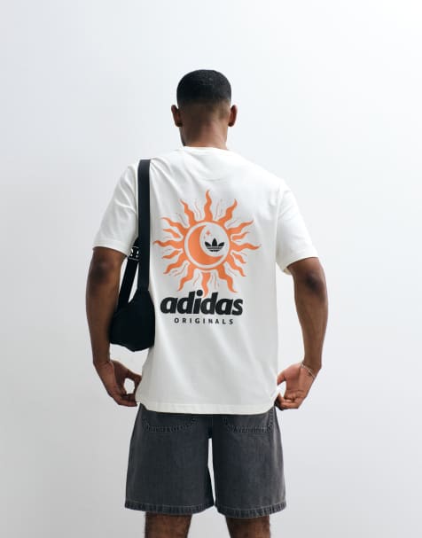 adidas Originals - T-shirt met zonneprint op rug in gebroken wit - view 1